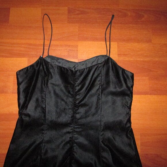 Black Velvet Slim Fitting Dress Gown - Sz 9 - Vintage - Picture 5 of 9
